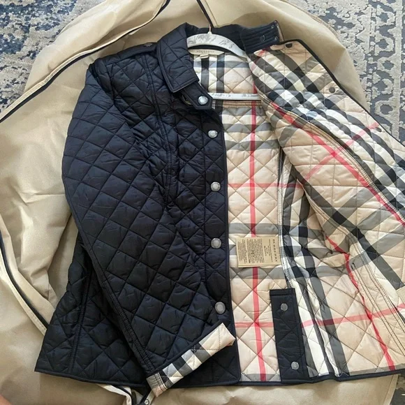 Women's Burberry Fernleigh Quilted Jacket size small